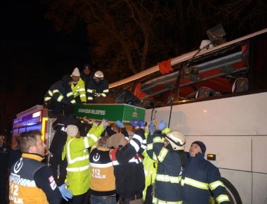 Τουρκία: Τραγικό δυστύχημα με λεωφορείο- 11 νεκροί (βίντεο)